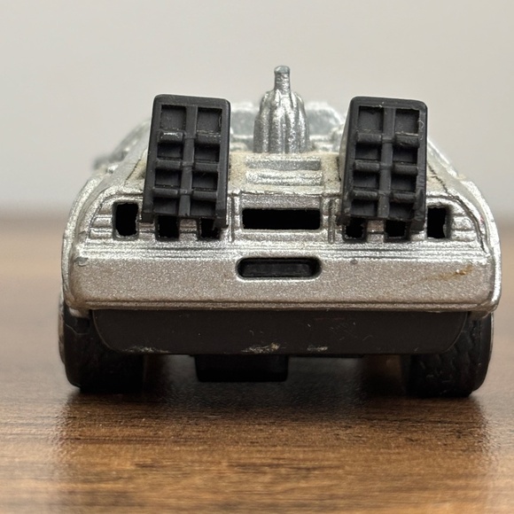 BACK TO THE FUTURE DeLorean Time Machine Car Metal Diecast Silver 4" - Picture 11 of 11